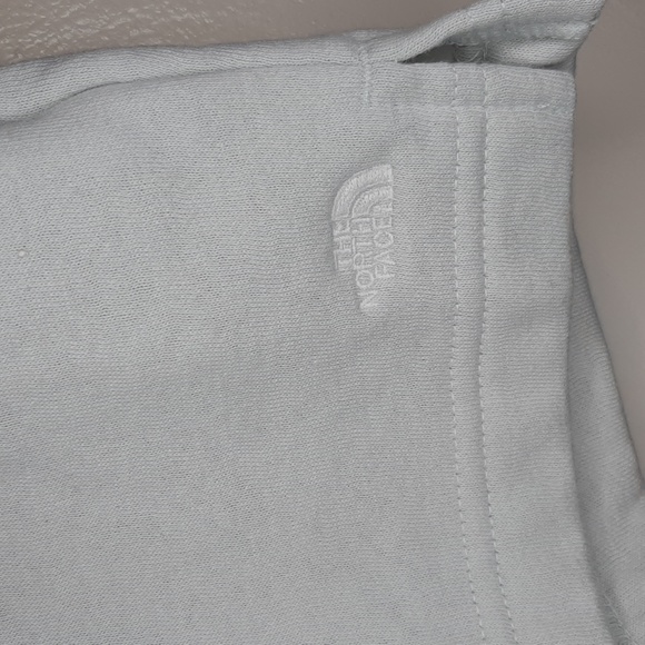 Nwt women's The North Face shorts - Picture 3 of 5